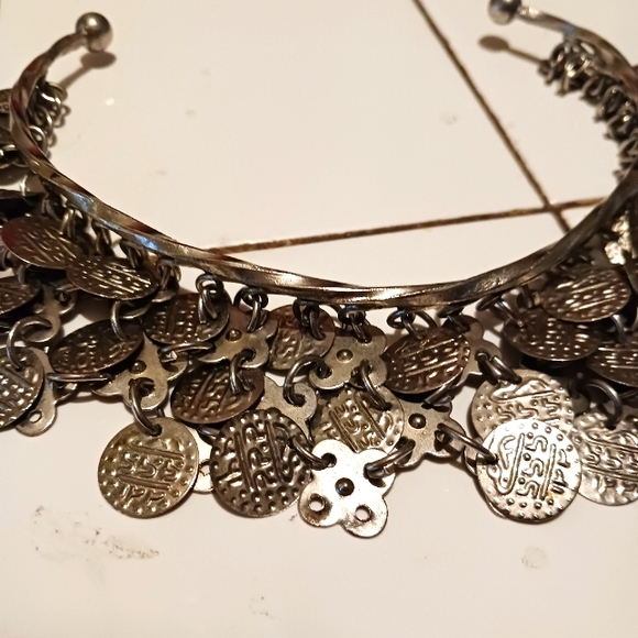 Vintage Exotic choker one size. Designer unknown - Picture 3 of 3